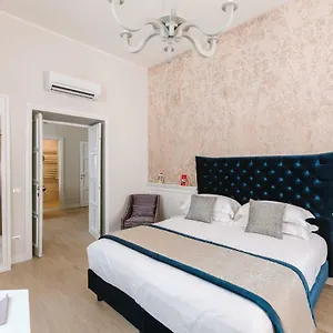 Rhea Silvia Luxury Navona Roma